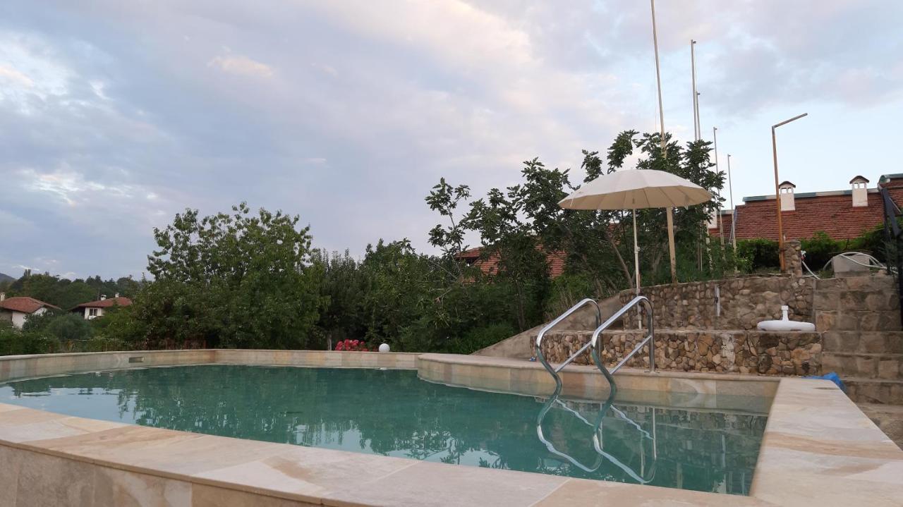 Family Hotel Belvedere Dŭlgopol Exterior photo