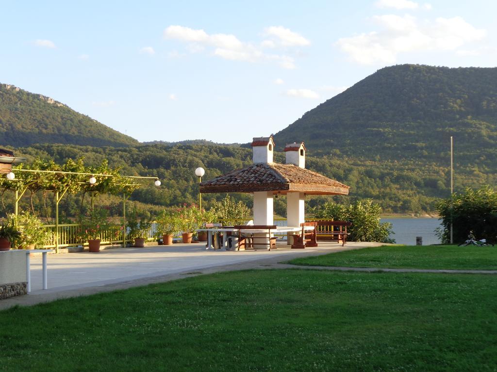 Family Hotel Belvedere Dŭlgopol Exterior photo